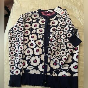 I'm selling this jacket for half the price. It's never been worn.
Size : S small